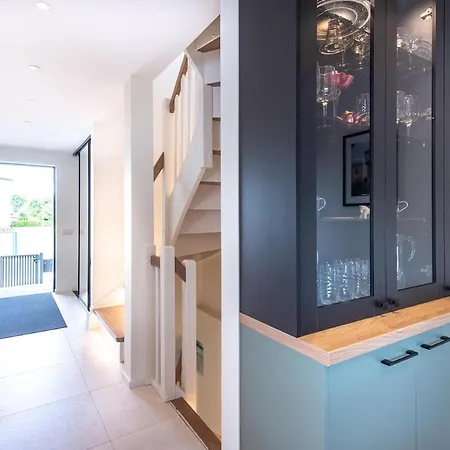 Vase House *